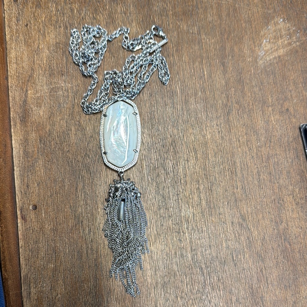 Kendra scott necklace